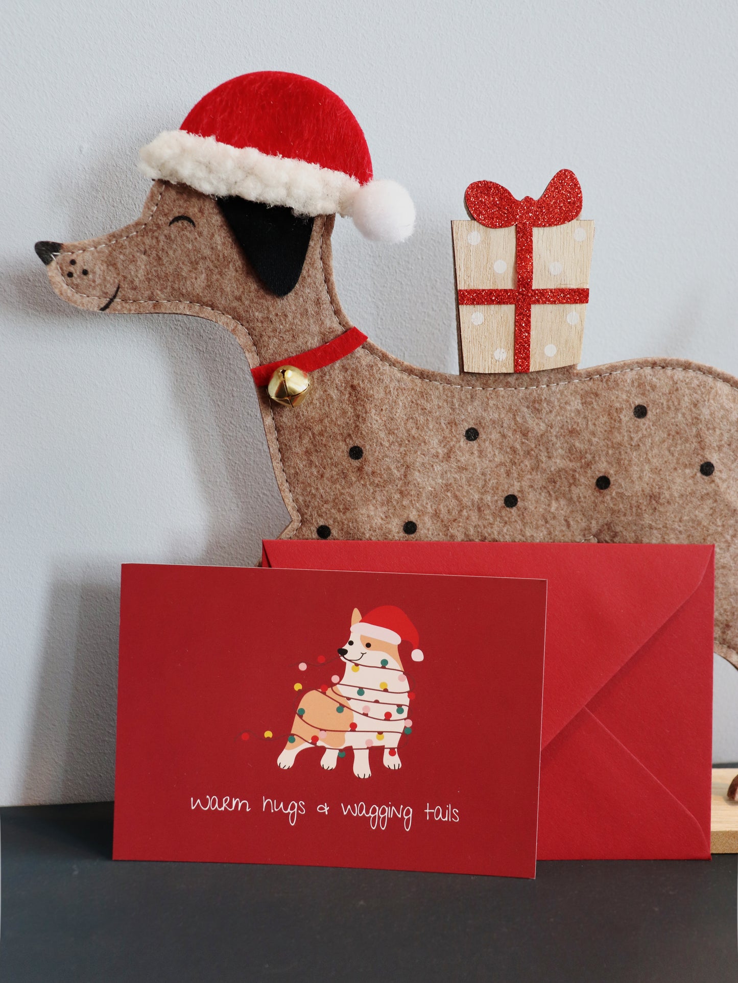 Weihnachtskarte "Warm Hugs & Wagging Tails"
