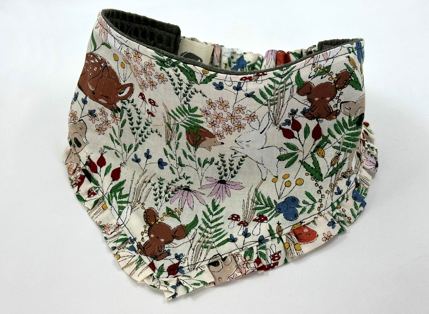 Beidseitig tragbares Halstuch Kiana grün mit Waldtieren für kleine & große Hunde - Limited Edition