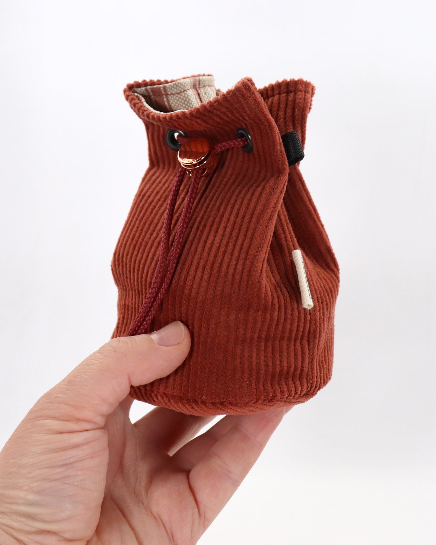 Leckerlibeutel für Hunde - Kiki Cord rostrot - innen beschichtet