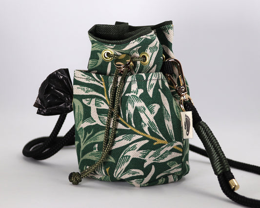 Leckerlibeutel für Hunde - Kaia Jungle - innen beschichtet - Gassitasche mit Tütenspender